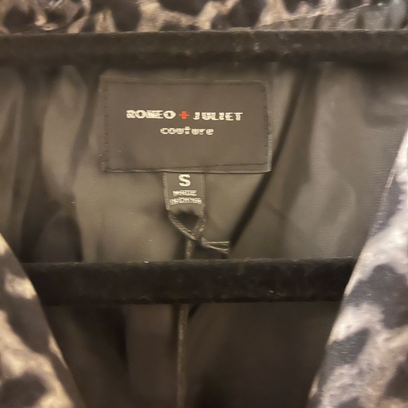 Romeo and Juliet couture Zebra moto Jacket - Picture 4 of 8